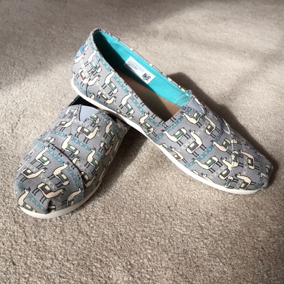 llama print shoes